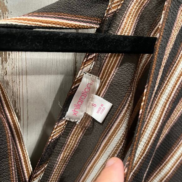 Xhilaration Sexy Vneck Womens Cropped Short Sleeve Y2K Brown Striped Tie Back S - Picture 2 of 5